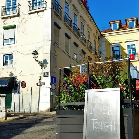 Alfama River View Rooftop Apartment *