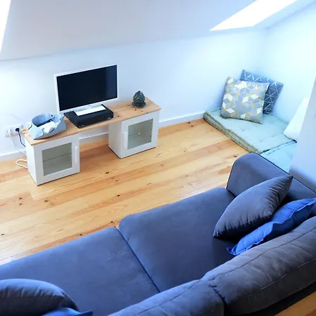 Alfama River View Rooftop Apartment